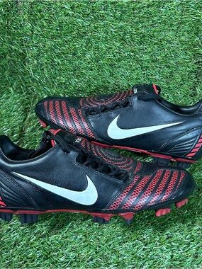 Nike Total Ninety 90 Shoot II FG Soccer Cleats Men 9 Black Red 318887-016